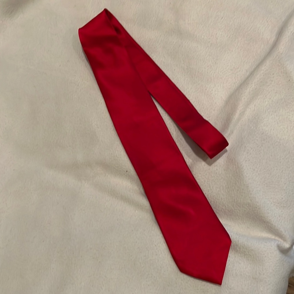 ❤️ Red tie